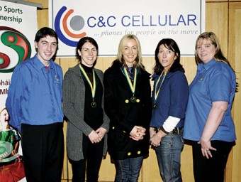 Pictured in Westport Leisure Centre, Mayo AC bronze medal winners in the Dublin City Marathon, l-r: Shane Mortimer, manager, C&C Cellular Westport; Mary Gleeson; Catherine Conway; Cathy Connolly; and Jacqueline McCormack, area manager, C&C Cellular. Photo: Studio 094.