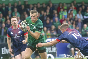 Connacht&#039;s Stephen Fitzgerald sidesteps Munster&#039;s Liam Coombes in action from Connacht;s 40-31 victory over Munster ahead of the start of the Guinness PRO14.  Photo:-Mike Shaughnessy