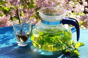Fresh herbal tea from garden-grown mint