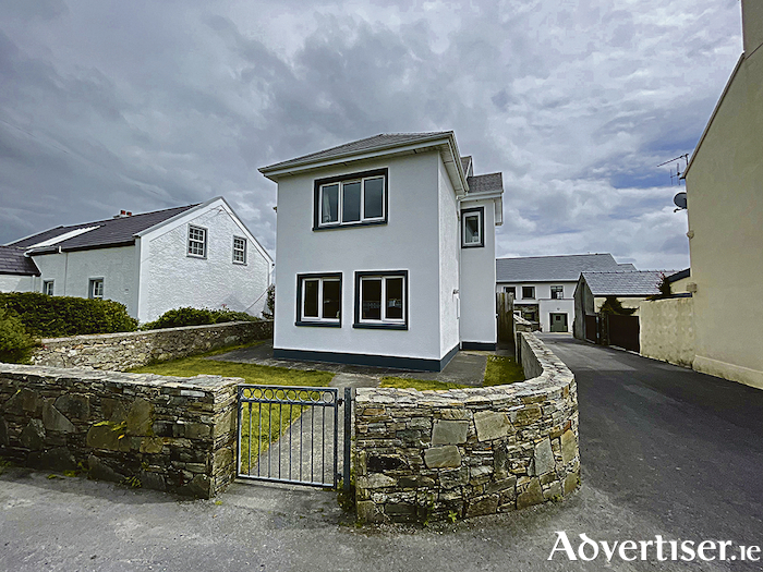 Advertiser.ie Idyllic home in popular Roundstone for sale