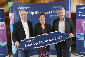 David McIntyre (CEO Cubbie) ; Meabh Conaghan, (West Regional Director Enterprise Ireland) and TJ Hughes (Enterprise Ireland) at the Start-Up Showcase 2022. 