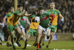 On the charge: Jordan Flynn in action for Mayo in their last trip to Donegal back in 2020. Photo: Sportsfile 