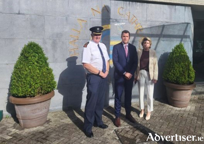 Pictured after their meeting at City Hall, are Chief Superintendent Gerry Roche, An Garda Síochána; Mayor of the City of Galway, Cllr Eddie Hoare; and Galway City Council Interim Chief Executive Patricia Philbin.