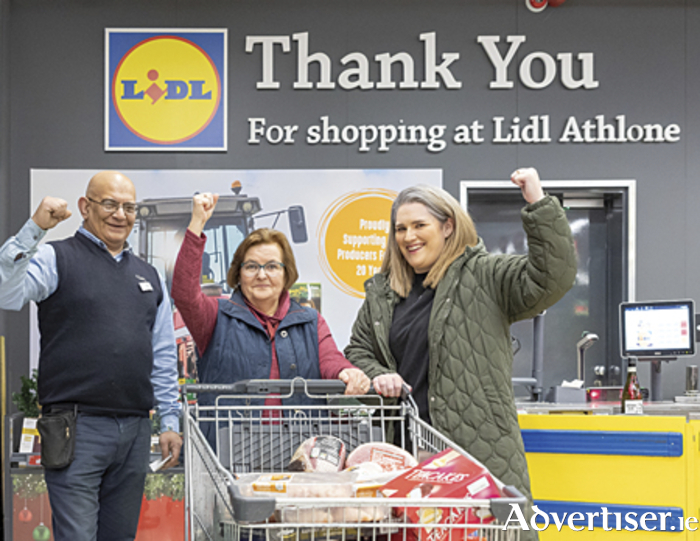 Pictured at Lidl Athlone was Trolley Dash winner Margaret Galvin with her daughter-in-law Lisa Galvin from Athlone who managed to grab more than €315 worth of goodies making for A Magical Christmas with Lidl. Also in the photograph is Atul Patel, Lidl Store Manager.  Photographer: Liam Kidney