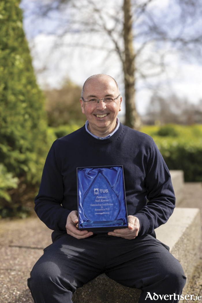 Pictured is Professor Neil Rowan who received the inaugural ‘Outstanding Contribution to Research In TUS’ award