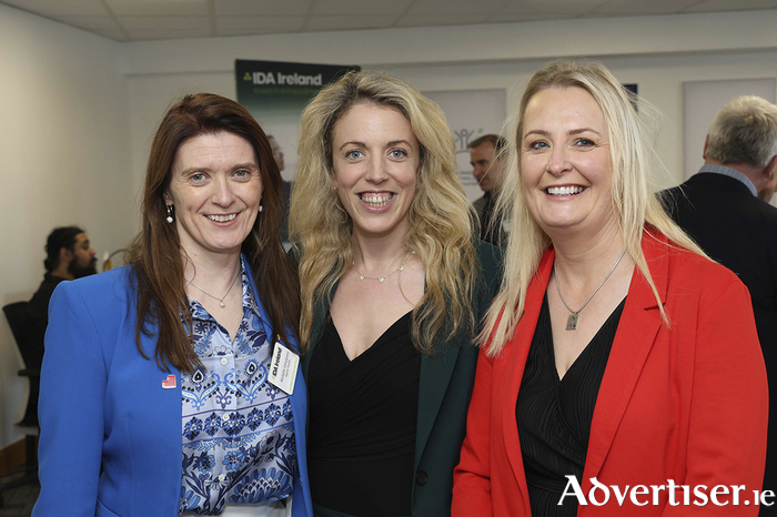 Michelle Concannon, Signify Health, Marie Donnellan, CEO Platform 94 and Elaine Murphy, Signify Health at the announcing of Evernorth Health Services opening in Galway City on Friday. 
Photo: Mike Shaughnessy