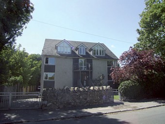 4 Maunsell’s House, Maunsells Road.
