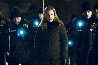 Six years after the end of the X Files, Mulder (David Duchovny) and Scully (Gillian Anderson) are persuaded to work on an FBI case.