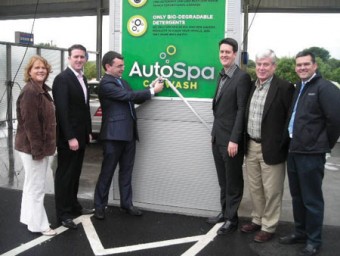 Sandra Cribben (Ballina Chamber of Commerce) Kevin Connolly, Dara Calleary (TD), Neil Connolly, Councillor Johnny O Malley, Richard Cloonan (Auto Spa Manager)