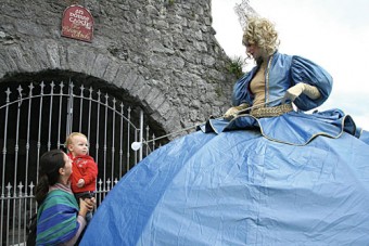 Shone Reppe as "Olga Volt" the Electric Fairy enchants Matthew Warren Abbeyknockmoy  at the launch of the 2008 Baboró International Children’s Festival on Monday. Pic-Mike Shaughnessy