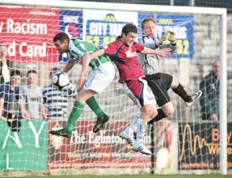 John Russell of Galway Uniteds is denied a goal by Bray Wanderer's Daire Doyle and Chris O'Connor in action from the League of Ireland Premier Division game at Terryland Park on Friday night. Photo:-Mike Shaughnessy