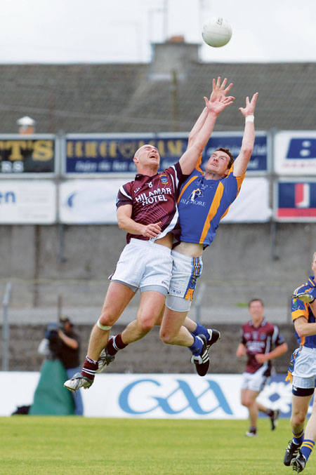 Westmeath's Martin Flanagan contests a kick out with Wicklow's Thomas Walsh during last weekend’s Leinster Championship game in Tullamore. Photo: John O'Brien.