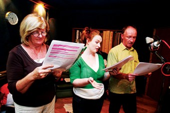 Maure Kavanagh, Maire Greaney-Daly, and Diarmuid de Faoite recording Hairs and Races.