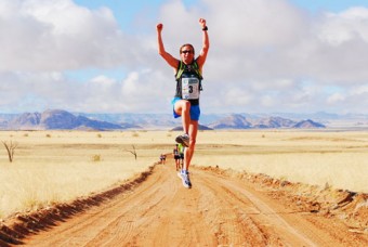 Johnny Donnelly running in the Namibian desert.