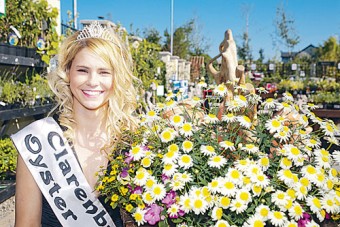 Lorraine Lally, a native of Creganna, Oranmore, is the 2010 Clarenbridge Oyster Festival Queen. Lorraine who holds a degree in business studies from GMIT and an MA in public relations, currently works with Bukeridge PR and Event Management, Dublin. 