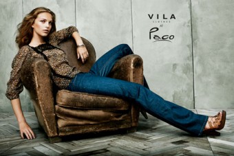 Clover top and Antika jeans by VILA, available at Paco.
