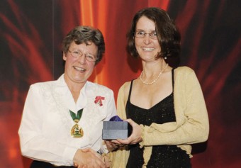 Jane McLoughlin is awarded the Teacher of Primary Science Award 2010 by Prof Dame Jocelyn Bell Burnell, the President of the Institute of Physics in Britain