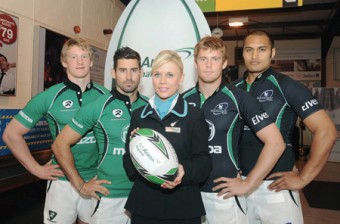 Connacht Rugby’s Eoin Griffin, Frank Murphy,  Niall O’Connor and George Naoupu with Aer Arann Regional cabin crew Karen McCarthy after the airline announced its continued sponsorship of Connacht Rugby for another three years. 
