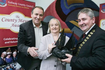 At the announcement of the Galway County Mayors Awards were (l-r)  sculptor Sean Mahony, Martina Moloney, Galway county manager, and Mayor of Gaway Cllr Michael Maher. Photo:- Mike Shaughnessy
