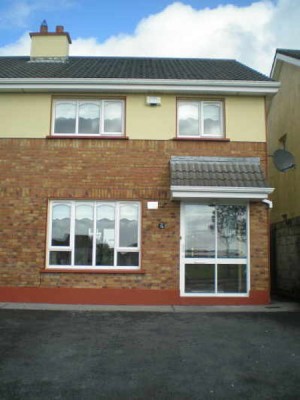 No 75 Cnoc An &Oacute;ir.
