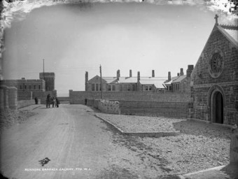 Dún Uí Mhaoilíosa/Renmore Barracks in 1900.