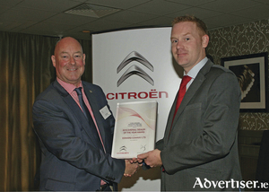 Pictured at the presentation of Citro&euml;n and DS Ireland Dealer of the Year Award 2015 was Chris Graham, Managing Director, Citro&euml;n and DS Ireland with Padraic Conway, Dealer Principal, Conway Motors, Castlebar.