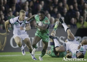 Connacht&rsquo;s  Niyi Adeolokun is chased by Osprey&#039;s Olly Cracknell at the Sportsground on Saturday. Adeolokun signed a three year contract extension this week,
Photo:-Mike Shaughnessy