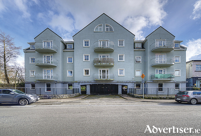 Advertiser Ie Fabulous Owner Occupied Apartment In Lower Salthill