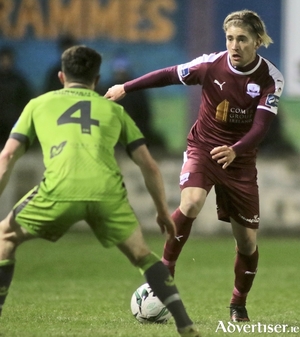 Galway United&#039;s Ivan Gamarra and Drogheda United&#039;s Mark Hughes in action form the SSE Airtricity League first division game at Eamonn Deacy Park, Friday. 
		Photo:-Mike Shaughnessy
