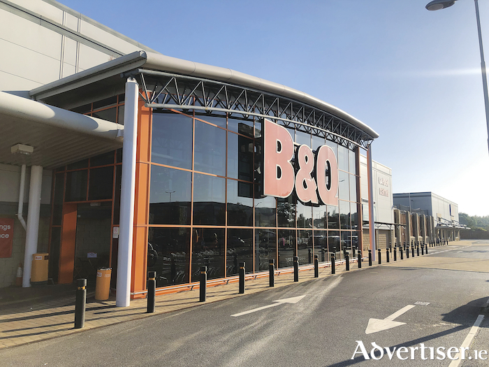 Advertiser.ie Popular B&Q Arcadia Athlone store successfully reopens