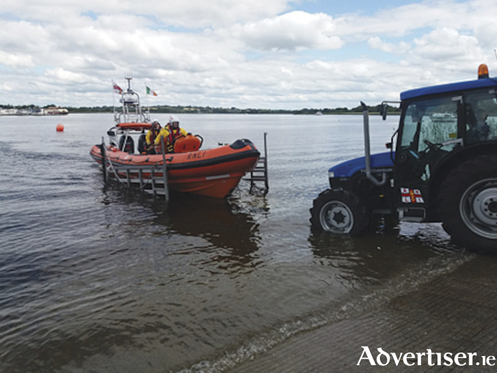 Volunteer lifeboat crew at Lough Ree RNLI responded to two callouts on Saturday afternoon ensuring the safety of seven water users on grounded cruisers.
