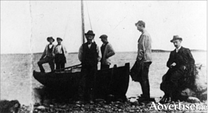 Summers on Tawin: de Valera with boatmen on the beach at Tawin Island (photo taken from Diarmaid Ferriter&rsquo;s Judging Dev).