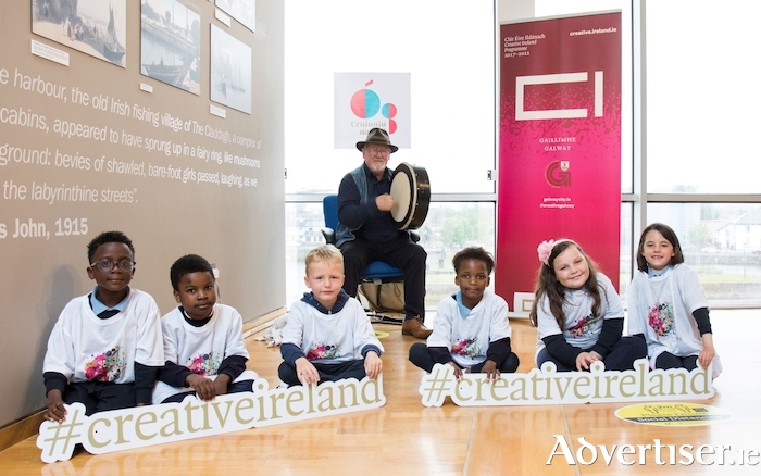 Storyteller Pat Speight (aka ‘Pat the Hat’) and pupils from the Claddagh National School at the recent launch of Cruinniú na nÓg 2021.