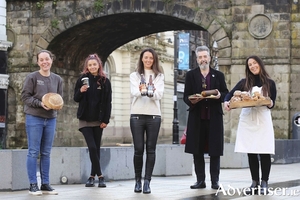 It&rsquo;s cold outside but Derry~Londonderry has oodles of yummy LegenDerry food and drink options to help us all stay warm this winter. From cosy cafes to fireside restaurants and street food marvels to artisan bakers, the walled city is bursting with unique food experiences for all the family. Members of the LegenDerry Food Network joined Assumpta O&rsquo;Neill (centre) from Visit Derry who is holding beer from the Rough Brothers, to showcase some of their incredible produce including (l to r) Rachel Scarpello, owner of Scarpello &amp; Co, Caoimhe McCarren from Primrose on the Quay, Justyn McNicholl from Hidden City Caf&eacute; and Clare Goodman from the Green Cat Bakery. Log on to www.visitderry.com for further information and https://legenderryfood.com/ to experience even more LegenDerry food and drink.