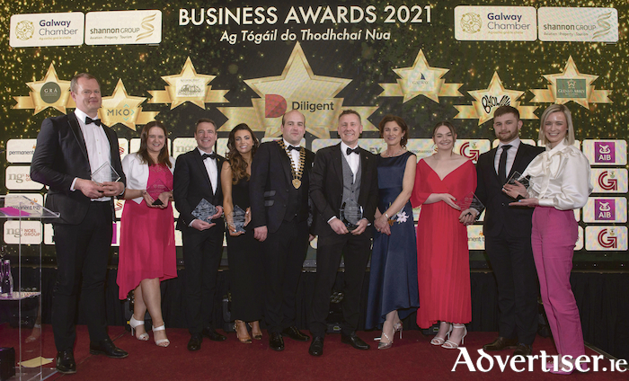 Award winners Conor Coyne, Kylemore Abbey, Regina Madden, MKO, Dan Murphy, Galway Bay Hotel, Leanne McCafferty, Glenlo Abbey, Aengus Burns, president, Galway Chamber, Mark Tiernan, Diligent, Mary Considine, Shannon Group (main sponsors), Eibhlin O'Riordan and Brandon Blacoe, ByoWave and Gráinne Mullins, Grá Chocolates pictured at the Galway Chamber Business Awards in the Salthill Hotel.
Photo : Murtography
