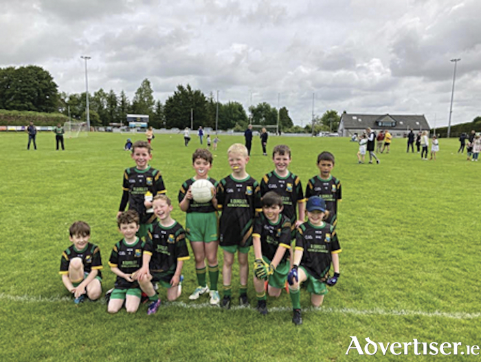 Tubberclair Under 9s players take time out during the Go Games blitz hosted on Saturday morning