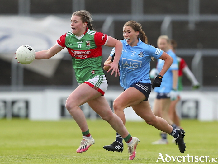 On the run: Sinead Walsh in action for Mayo against Dublin in the group stages. Photo: Sportsfile. 