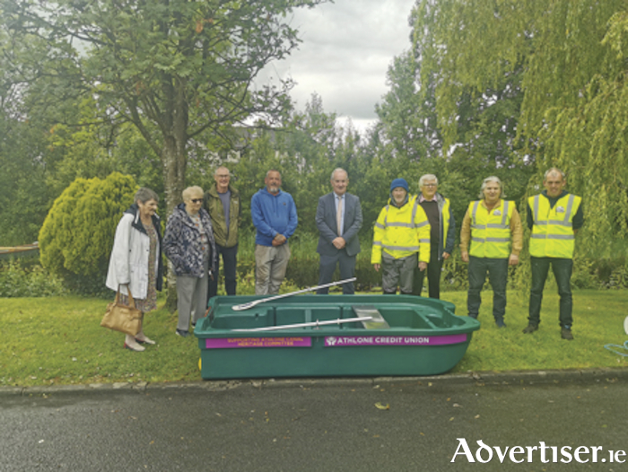 Pictured at the launch of the Athlone Credit Union sponsored Athlone Canal Heritage committee boat were, l-r, Laura Kelly, Mary Hamilton, David Hare, John Stroud, Michael Evans, Athlone Credit Union CEO, John O’Connor , James Fallon, Nigel Fallon, Brendan Grehan
