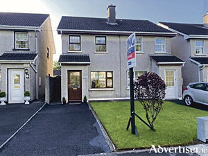 No 5 Sandyvale Lawn.