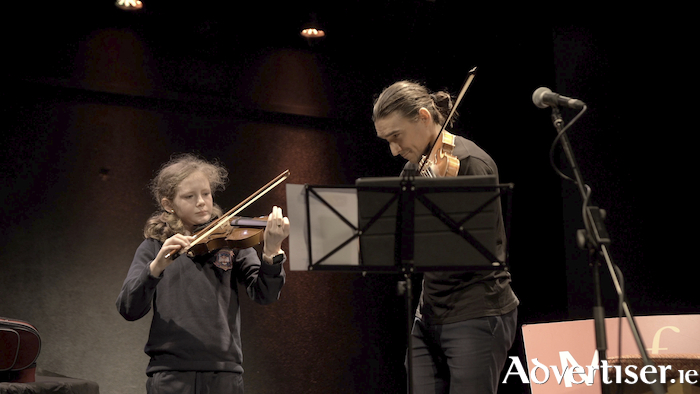Rachel McGuinness, Bawnmore NS and Sergey Malov play ‘The Galway Hornpipe’