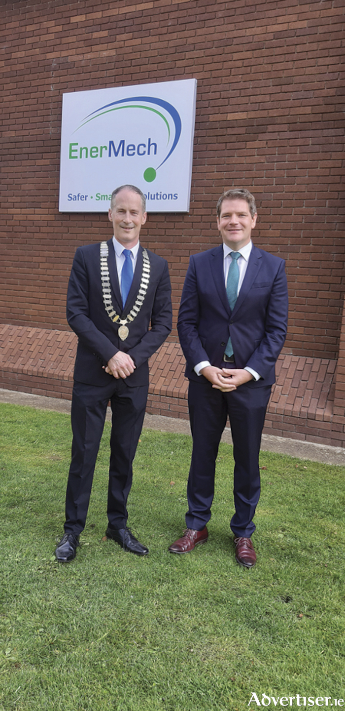 Local Fine Gael Minister of State, Deputy Peter Burke, is pictured with Athlone Chamber of Commerce President, Alan Shaw