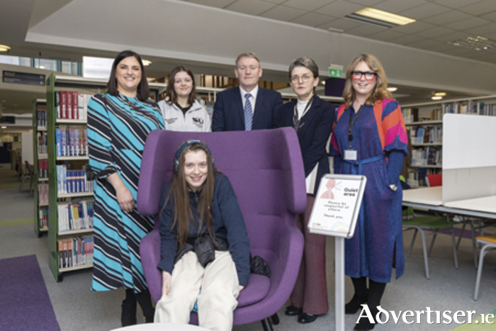 Pictured at the launch of TUS Athlone Campus Quiet Spaces were, back row, l-r, Lisa Hanlon Disability Officer, Natalia Miecznik EDI Officer-Midlands, Senator Micheál Carrigy, Chair, Oireachtas Committee on Autism, Frances O’Connell, Vice President, Student Education and Experience, Sarah La Cumbre, Student Resource Centre Manager, Midlands Campus. Front row,  Anoushka Davies