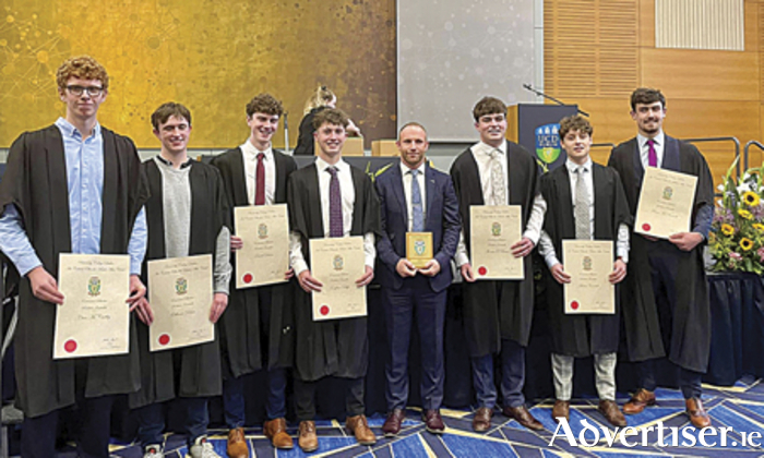 Marist College Deputy Principal, Mr Paul Kelly, is joined by Brian Connell, David Dolan, Odhran Dolan, Eoghan Duffy, Cian McCarthy, Fionn McDonnell and Thomas O’Brien at the recent UCD AD Astra entrance scholarship ceremony.  Missing from the photograph is Rory KIlgarriff.