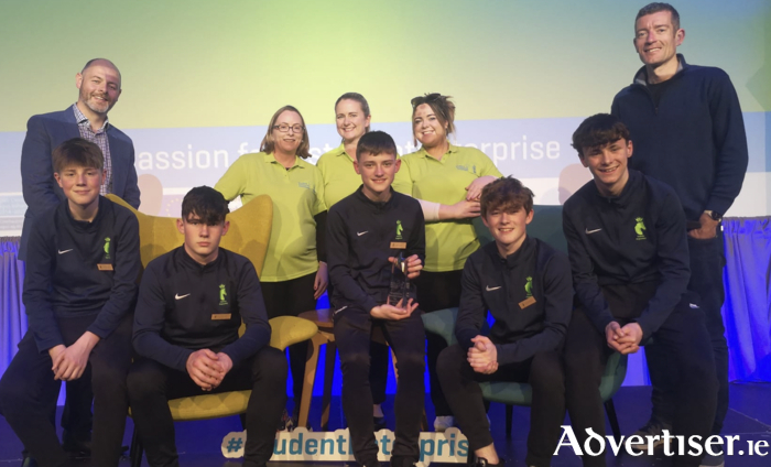 At Intermediate level, Rian Coyle, Jack Nolan, Charlie Carroll, Adam Forde and Aaron Keane from Coláiste Éinde in Salthill, won ‘Best Commercial Potential’ with their business ‘Galway Engravers’. 