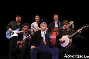 Derek Warfield, writer of the hit song Celtic Symphony, will take to the stage at The Venue Athlone, alongside the Young Wolfe Tones, for a special live performance on Saturday, July 1.