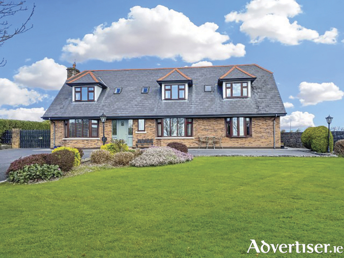 Advertiser.ie - Stunning six bedroom house with two bedroom annexe in Renville - Vimarsana News
