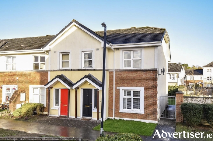 No 10 Maigh Riocaird.