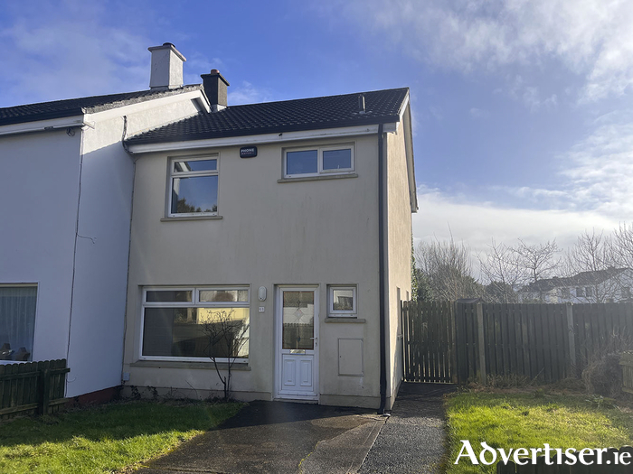 No 61 Rockfield Park.