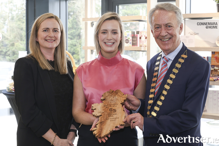Gráinne Mullins with Valerie Kelly, LEO; and Liam Carroll, Cathaoirleach, Galway County Council.  Photo Martina Regan