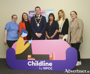 Pictured are the Galway ISPCC team of Edel Cotter, Fiona Jennings, Mayor of Galway City Eddie Hoare, Carmen Taheny, Caoilinn Connell and Katie Mee. Photo credit: Tom Taheny 